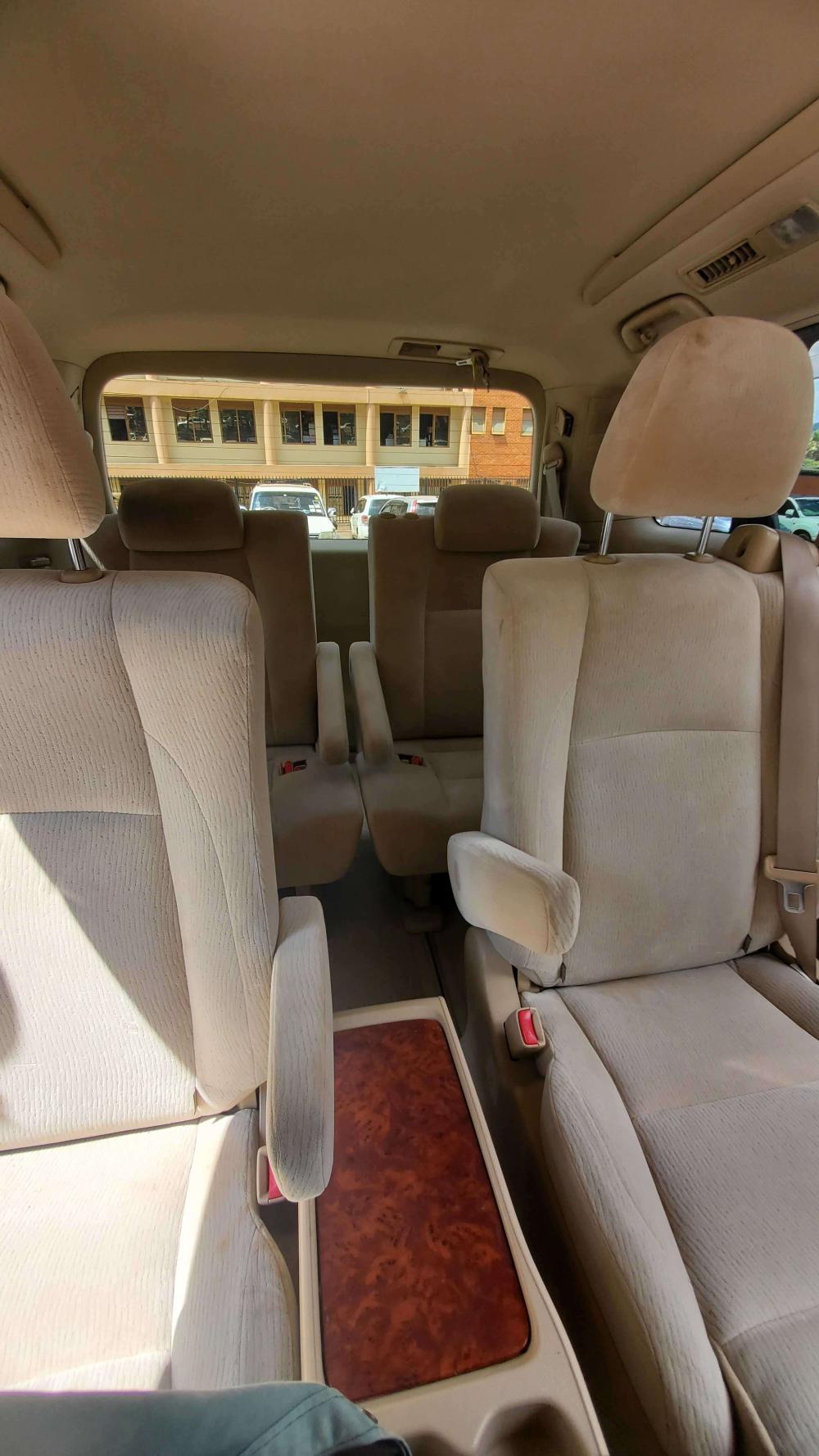 Toyota Alphard 2010 - Image 3