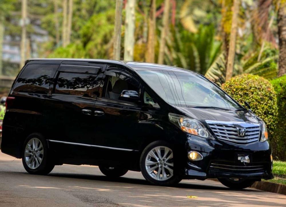 Toyota Alphard 2010 - Image 6