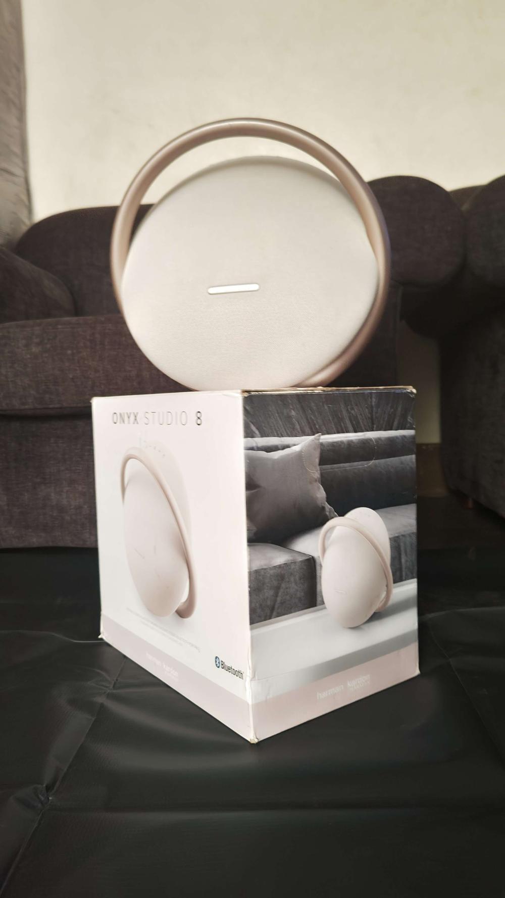 Harman Kardon Onyx Studio 8 - Gold/Champagne - Image 1