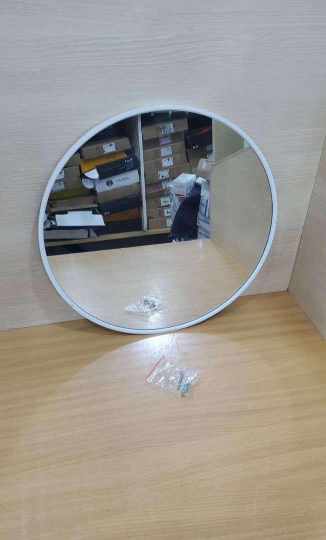 Stylish Mirror –  Small Size, Perfect for Limited Space - Image 1