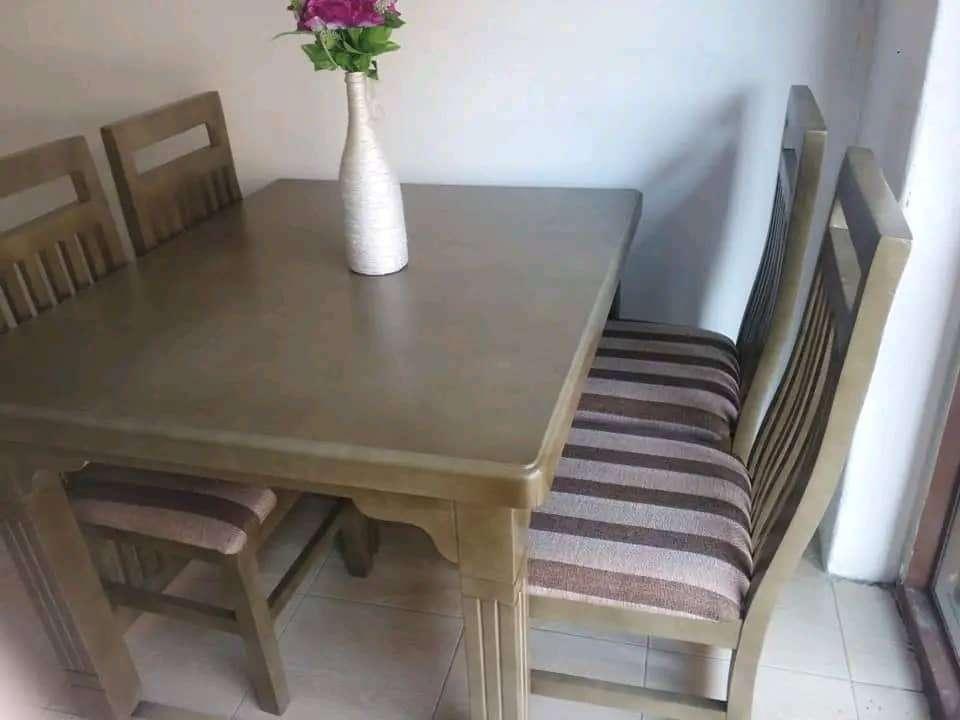Classic 4 Seater Dining Set - Image 3