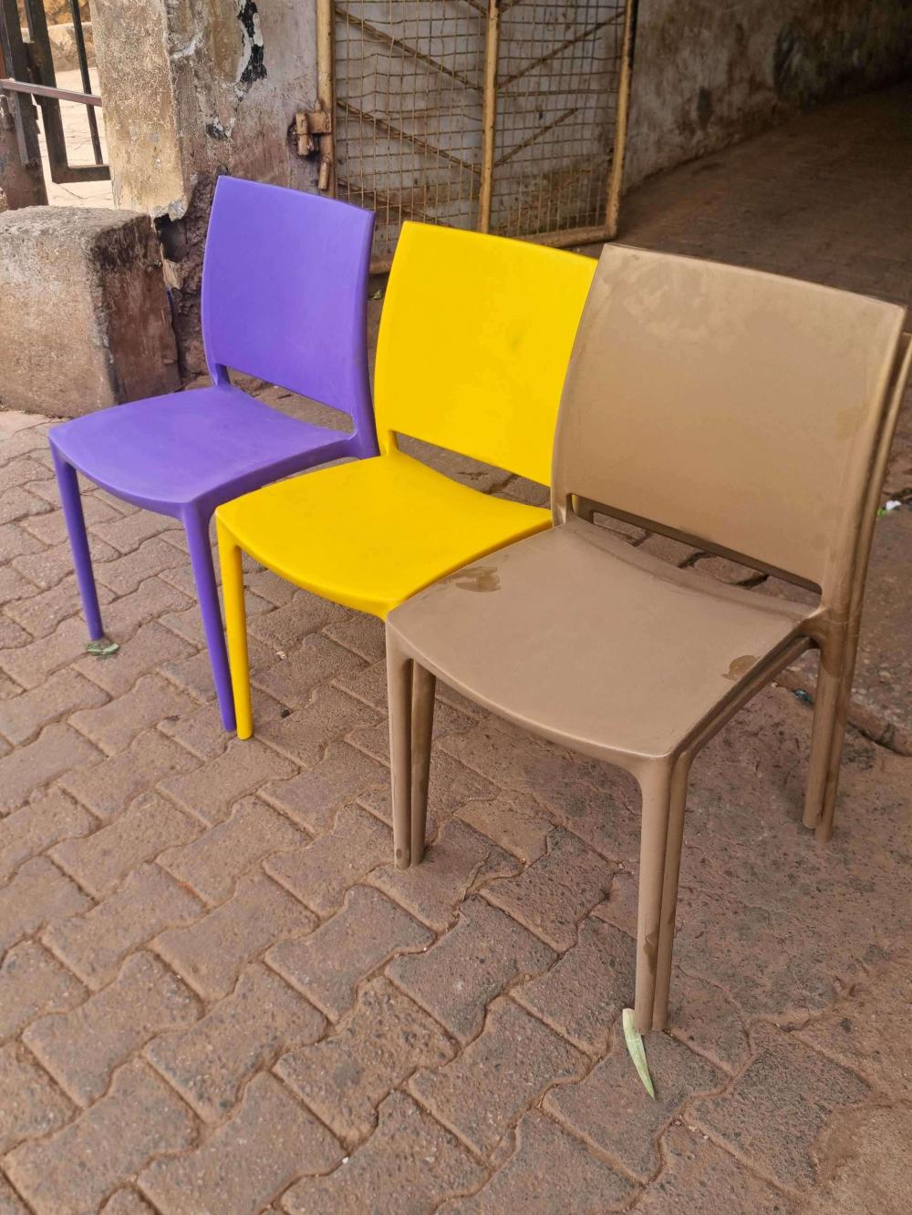Heavy Duty Plastic Chairs - Image 1