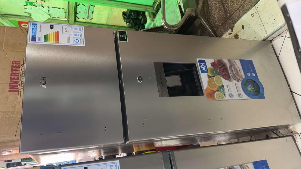 Chiq Fridge - 270L - Image 5