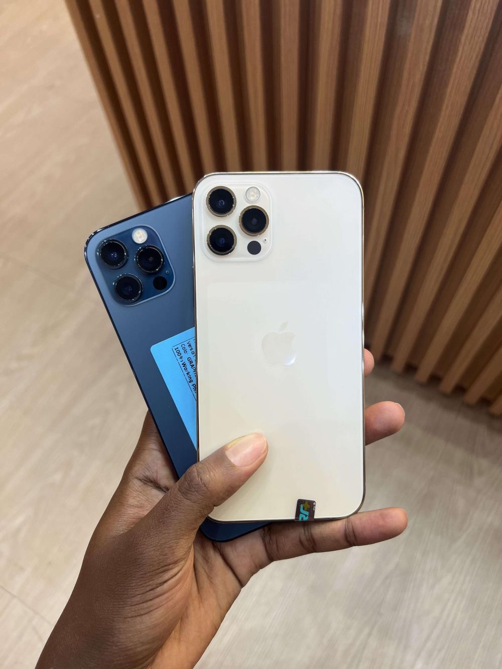 iPhone 14 - 128GB - Image 2