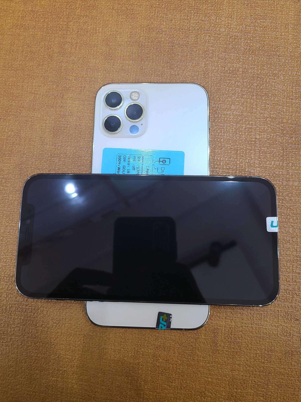 iPhone 12 Pro - 256GB - Image 1