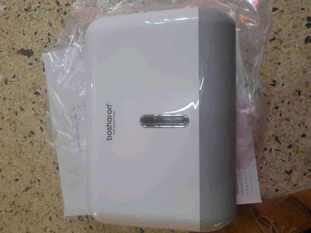 Bosharon Paper Towel Dispenser - Image 3