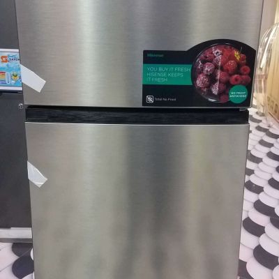 266L Hisense Refrigerator - No Frost